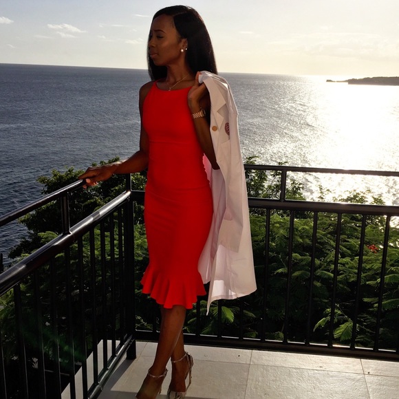 Pretty Little Thing Red scuba dress - Picture 2 of 2